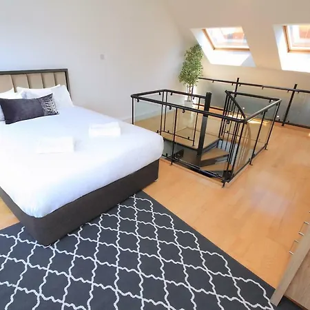 Walk Everywhere To All Attractions Apartment *