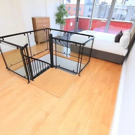 Walk Everywhere To All Attractions Apartment
